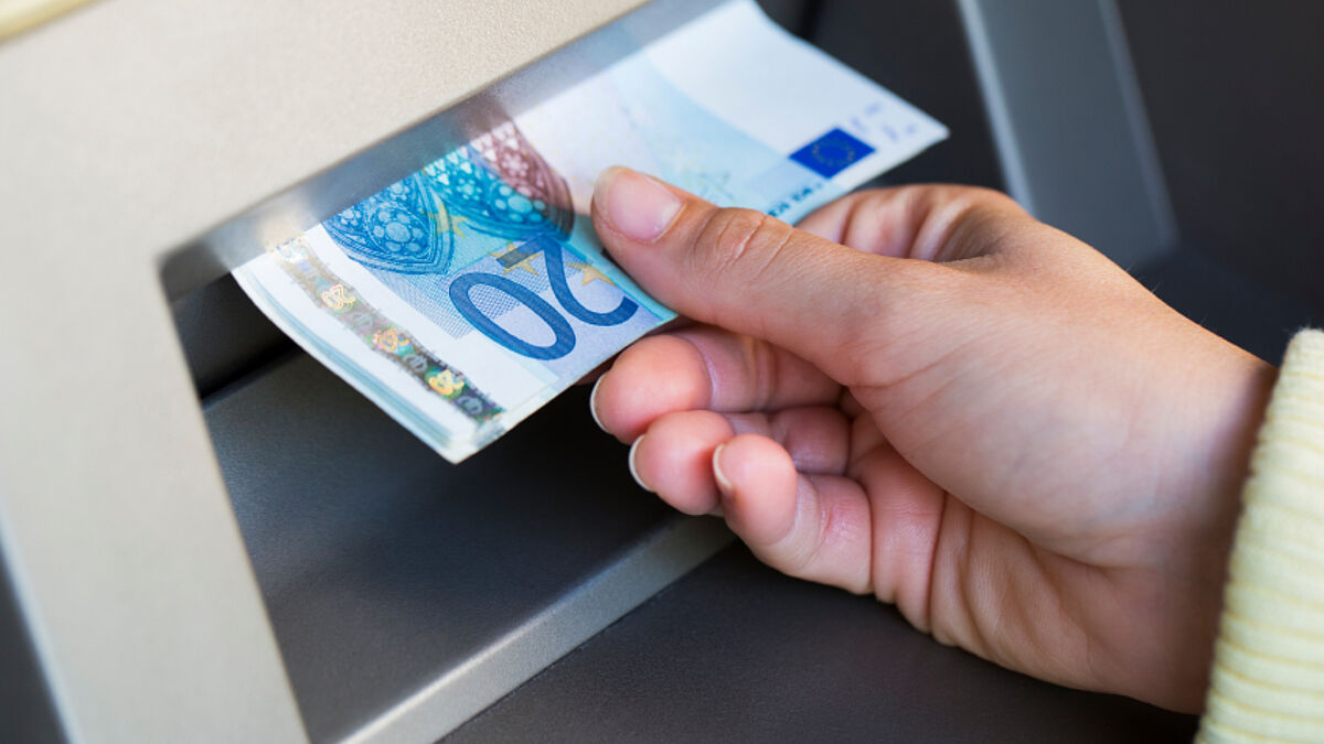 Mehr Geld für Kirchenmitarbeiter (Symbolbild).
