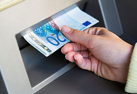 Mehr Geld für Kirchenmitarbeiter (Symbolbild).