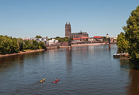 „Wurzeln am Fluss“ – so lautet das Motto des 7. Elbekirchentages in Magdeburg.