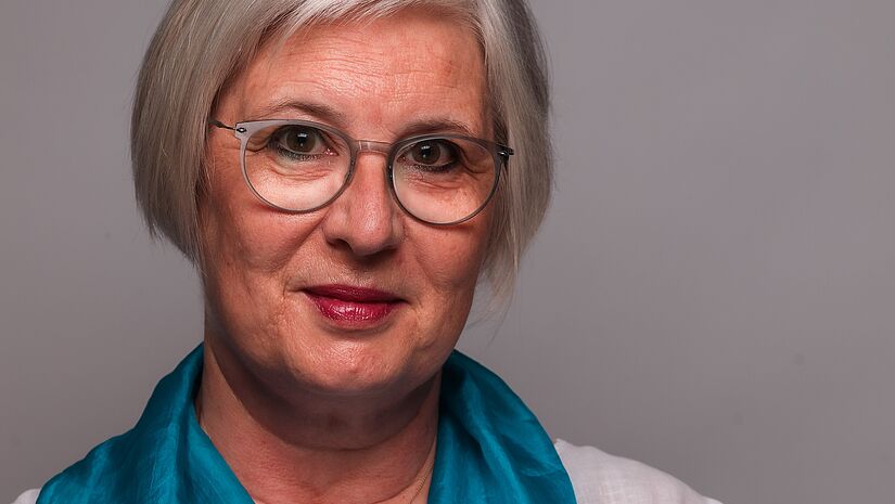 Pastorin Christiane de Vos stellt zur zur Wahl zur Pröpstin in der Propstei Wandsbek-Billetal. Pastorin Christiane de Vos stellt zur zur Wahl zur Pröpstin in der Propstei Wandsbek-Billetal.