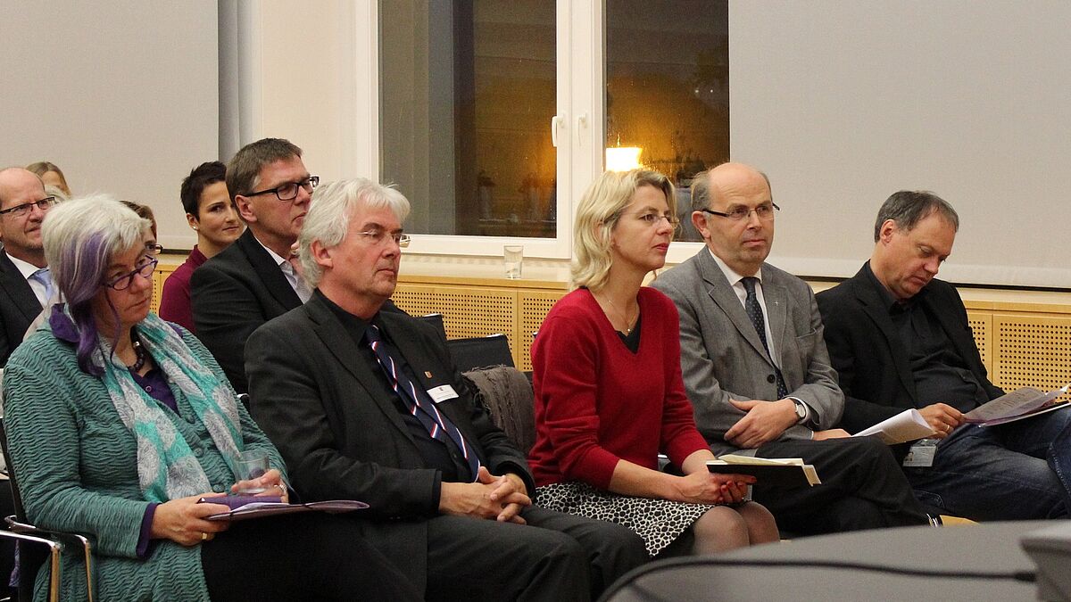 "Fachtag Familie" vor Beginn der Podiumsdiskussion