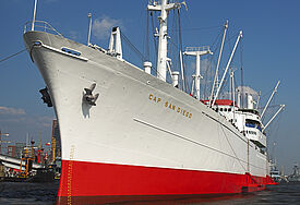 Das Museumsschiff "Cap San Diego" im Hamburger Hafen