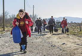 Flüchtlinge an der griechisch-mazedonischen Grenze (Archiv 2015)