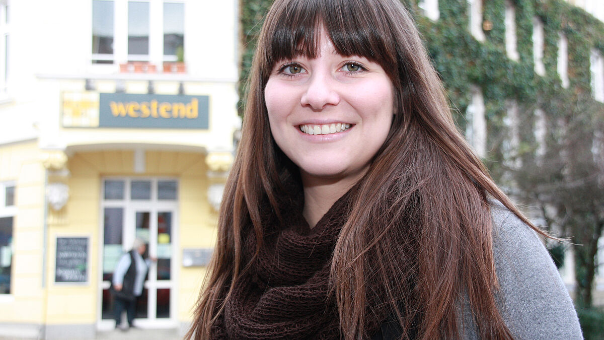 Melanie Stello leitet einen der 14 "hoffnungsorte hamburg", den Nachbarschaftstreff "westend" in Hamburg Wilhelmsburg. 