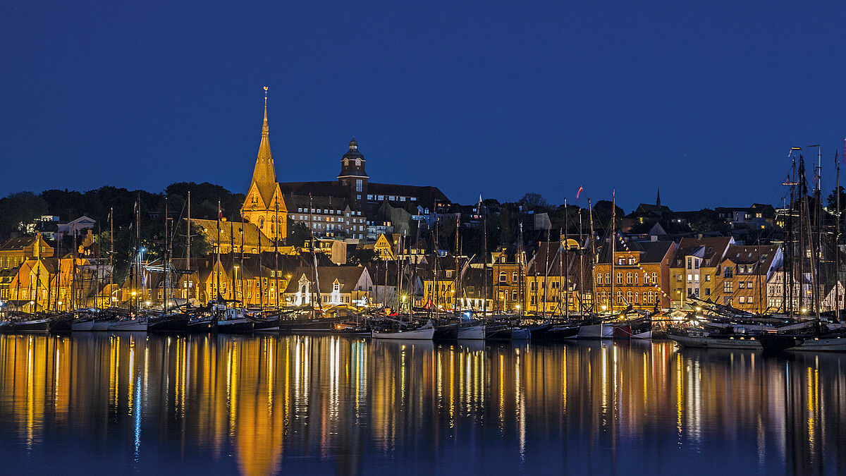 Flensburger Hafen bei Nacht
