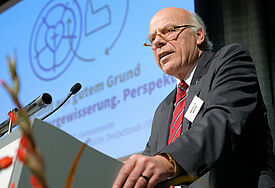 Landesbischof Gerhard Ulrich