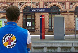 "Den Reisenden zur Seite stehen" möchte die Bahnhofsmission Schwerin