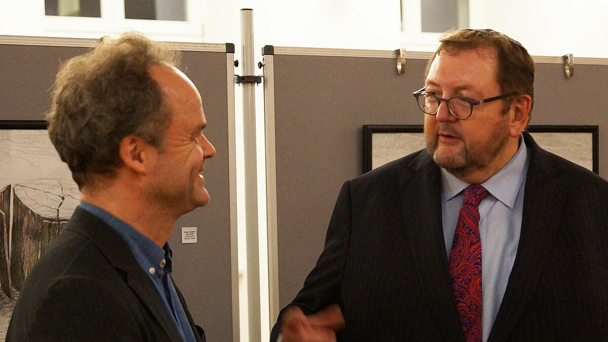 Bischof Jeremias im Gespräch mit Prof. Walter Homolka