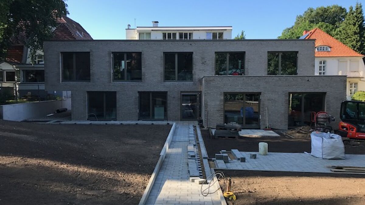 Fast fertig: das Emmaus-Hospiz in Hamburg-Blankenese.
