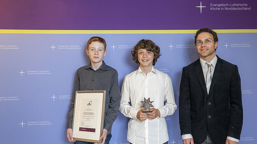Für die Aufrechterhaltung ihrer deutsch-indischen Jugendbeziehungen über digitale Kanäle erhält die Stephanskirche Schenefeld die Nordstern-Auszeichnung. 