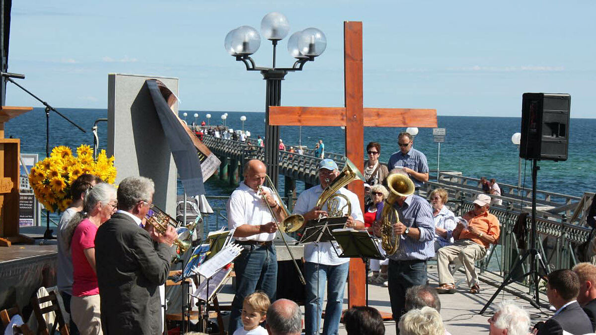 Wie in Kühlungsborn wurden in vier weiteren Ostseebädern Seebrückengottesdienste gefeiert.