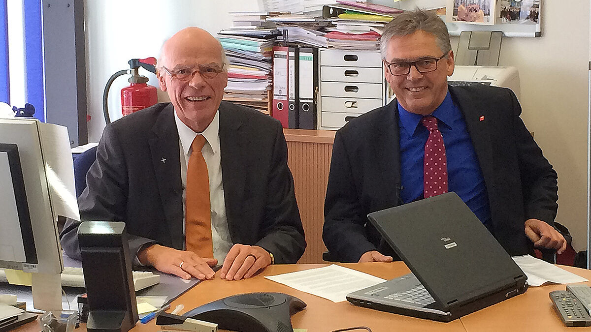 Eine "Ansichtssache" im Doppelpack: Landesbischof Gerhard Ulrich (l.) und Gewerkschaftsvorsitzender Uwe Polkaehn