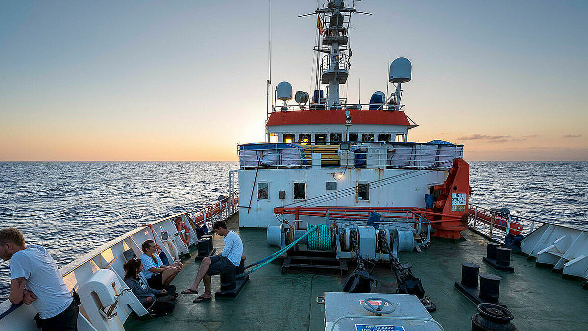 Das ehemalige Schiff wurde auch dank Spenden finanziert. Jetzt sitzt es seit Monaten im sizilianischen Hafen Palermo fest.