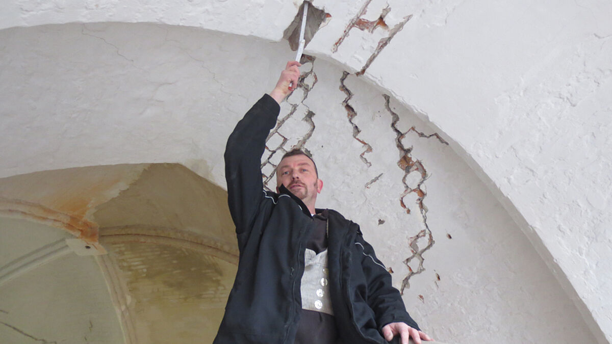 Gewölbekappen-Sanierung in der Lübecker Petrikirche. 