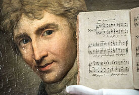 Porträt des Pädagogen Johannes Daniel Falk (1768 - 1826), mit Notenblatt des Weihnachtsliedes "O du fröhliche", im Johannes Daniel Falk Museum in Weimar. Falk ist heute weitgehend vergessen. Dabei gilt er als Wegbereiter einer neuzeitlichen Pädagogik.