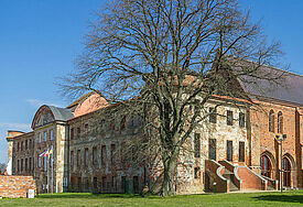 Einst von Zisterziensermönchen erbaut, erlebte die Klosteranlage im mecklenburgischen Dargun im Laufe der Jahrhunderte eine wechselvolle Geschichte. 