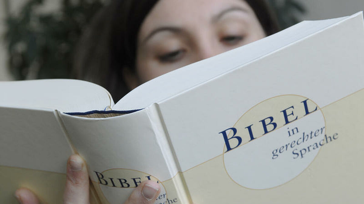 Die Bibel in gerechter Sprache wird 10 Jahre alt