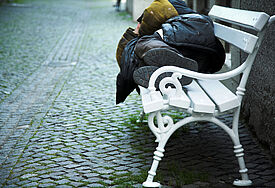 Hamburg startet Winternotprogramm für Obdachlose (Symbolbild).
