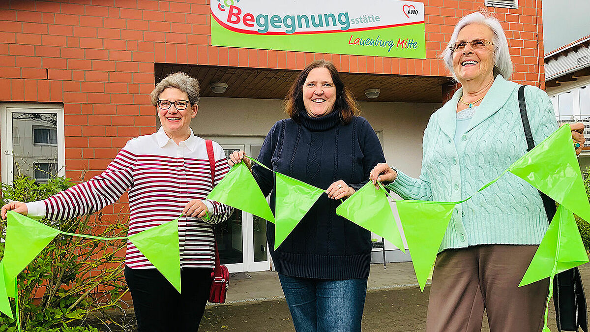 Simone Kroll-Schilke, Claudia Löding und Erika Kruse freuen sich auf regen Austausch am "Tag der Nachbarn" 