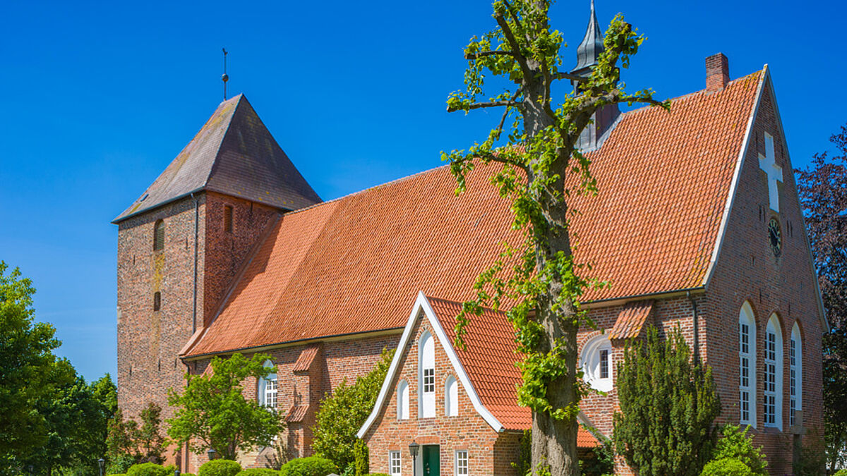 Die historische St. Jürgen-Kirche in Grube (Kreis Ostholstein) wird restauriert. Möglich wird dies durch eine Förderung in Höhe von 440.000 Euro aus einem Denkmalschutz-Sonderprogramm des Bundes.