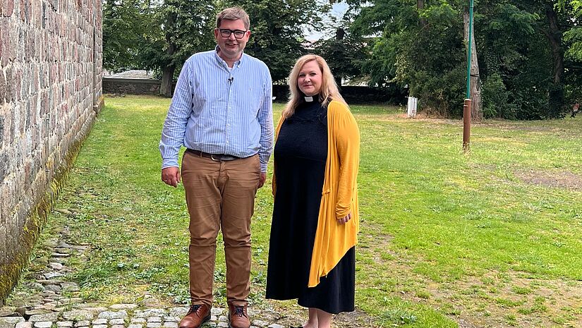Pastorin Vanessa Poepping und Pastor Matthias Gienke