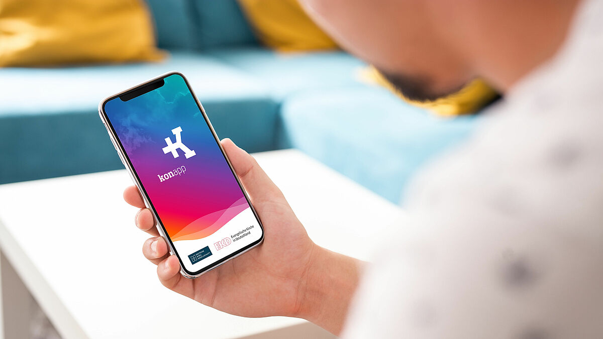 Die KonApp für Konfirmandinnen und Konfirmanden ist jetzt als Download erhältlich.