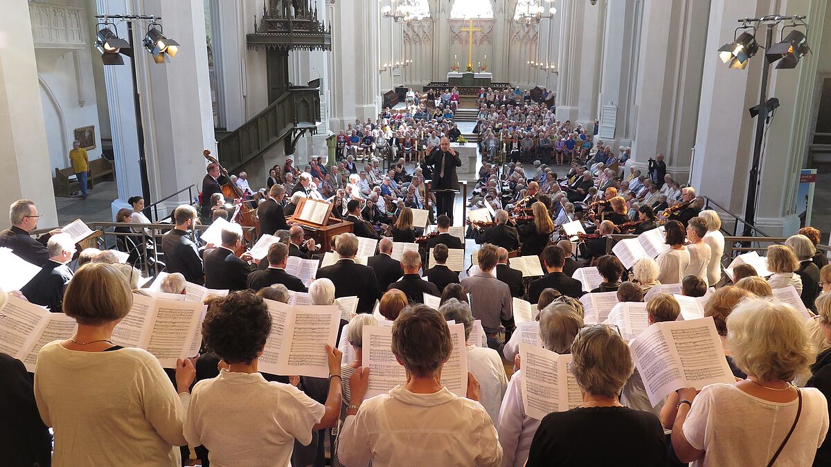 Blick. in den Greifswalder Dom bei einem Abschlussgottesdienst der Bachwoche (Archiv).