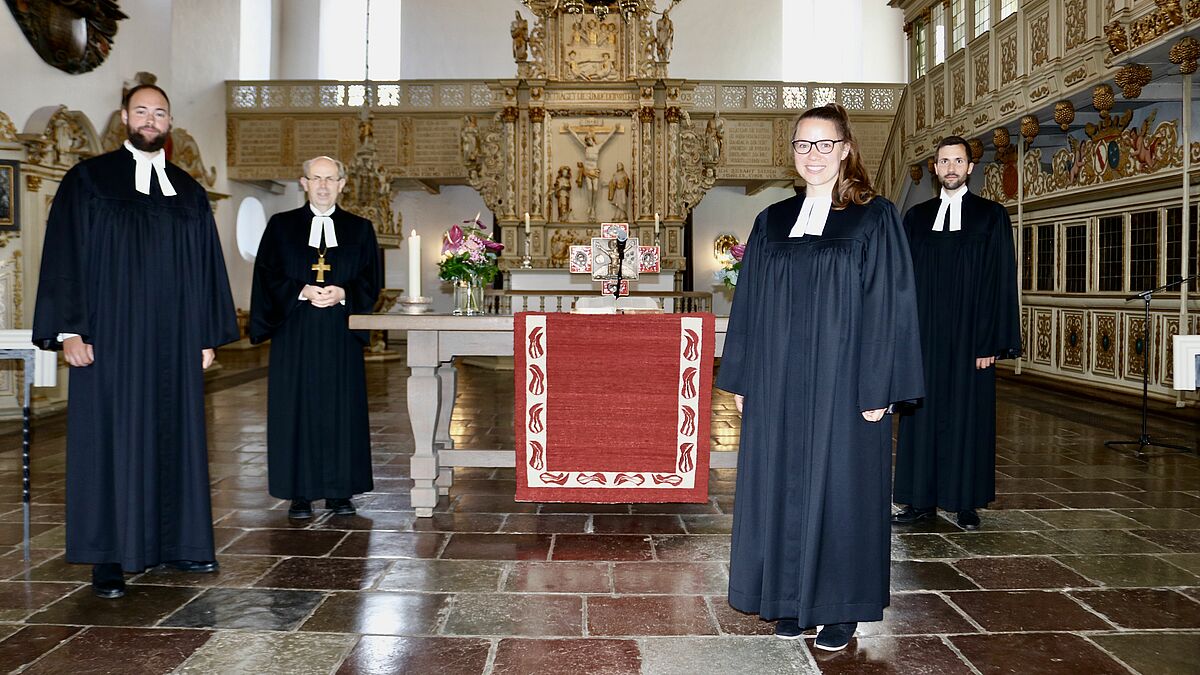 Ordination in der Christkirche Rendsburg: Lars Wüstefeld, Gothart Magaard, Friederike Magaard, Jan-Philipp Behr 