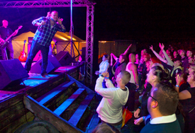 Die Band "Haudegen" beim Musikfestival "Jamel rockt den Förster" 2012