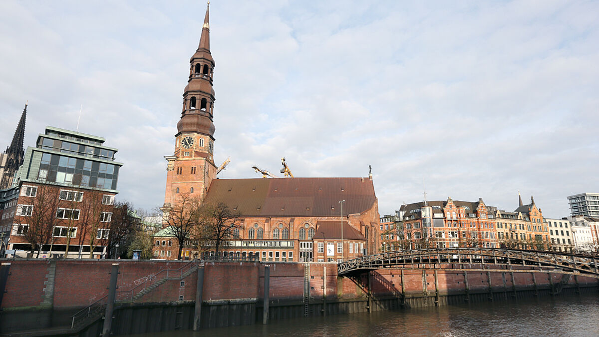Für die Sanierung von St. Katharinen gibt es die "Silberne Halbkugel"