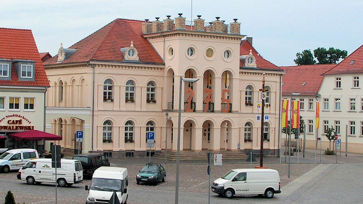 Von Neustrelitz aus zieht das Pilotprojekt in die Dorfkirchen Mecklenburgs und Pommerns. Es ist eine Kooperation zwischen Kirchen und Landkreis. 