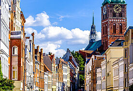 Lübecker Altstadt mit Jakobikirche.