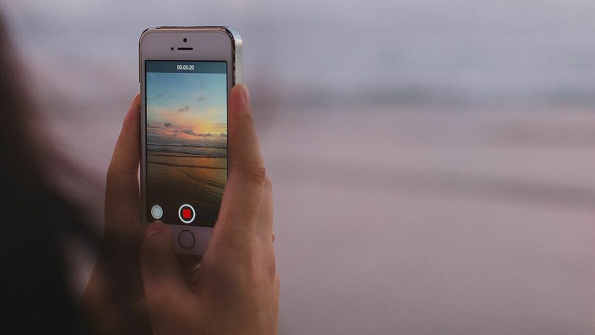 Mit der Social-Media-Aktion #gebetübersmeer können sich Frauen in der Nordkirche rund um den Weltgebetstag vernetzen. Mit der Social-Media-Aktion #gebetübersmeer können sich Frauen in der Nordkirche rund um den Weltgebetstag vernetzen.