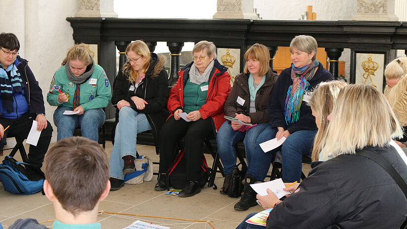 Eine der Arbeitsgruppen während der Konferenz. Es gab vormittags 14 Workshops zur Vision einer kinderfreundlicheren Kirche. Und nachmittags 18 Workshops zur Realisierung der Kinderbeteiligung im kirchlichen Alltag.