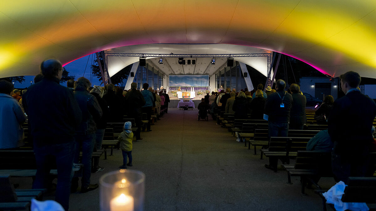 Landessynode zum Thema „Familienformen, Beziehungsweisen: Vielfalt sehen und fördern – Menschen stärken“: Gottesdienst am 20. September 2019 im Travemünder Brügmanngarten. Foto: John Garve / Nordkirche
