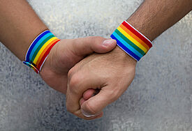 Diskussion um die Gleichstellung von homosexuellen und lesbischen Lebenspartnerschaften, Symbolbild (c) iStockphoto