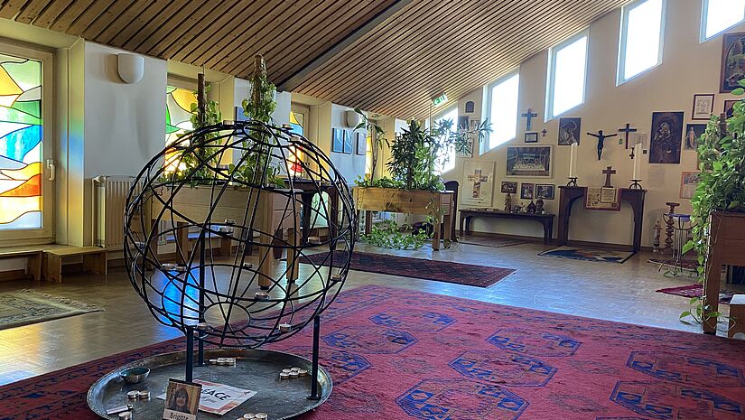Blick in den interreligiösen Gebetesraum im Seemannsclub Duckdalben im Hamburger Hafen Blick in den interreligiösen Gebetesraum im Seemannsclub Duckdalben im Hamburger Hafen