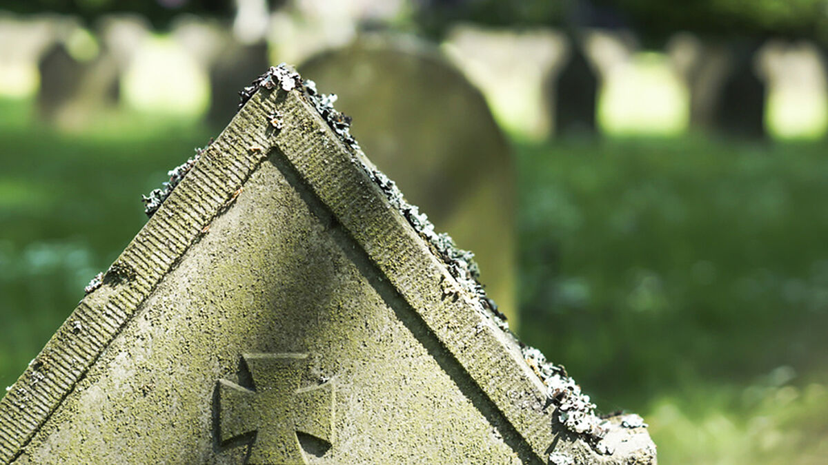 Ein Kriegsgrab auf dem Friedhof von Hamburg-Ohlsdorf