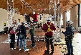 Kletterparcours mit Teamern 