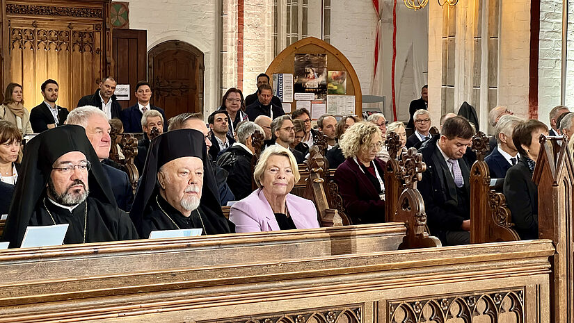 Blick auf die Gottesdienstbesucher im Schweriner Dom