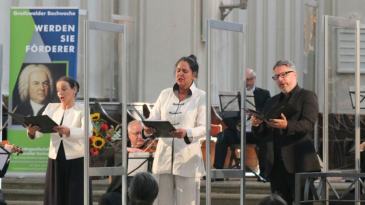Greifswalder Bachwoche: Solisten singen zwischen Plexiglasscheiben