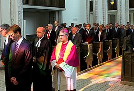Bischof Gothart Magaard und Erzbischof Dr. Stefan Heße feierten mit Landtagsabgeordneten einen ökumenischen Gottesdienst