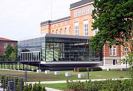 Plenarsaal des Landeshauses in Kiel (Außenansicht)