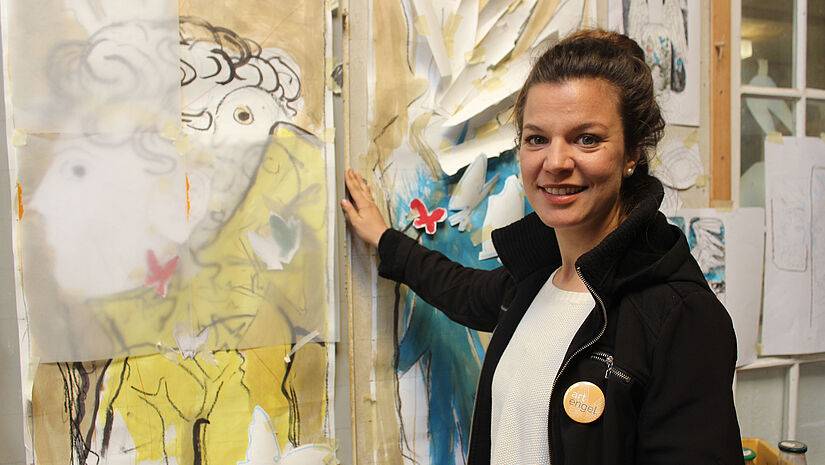 Projektleiterin Anna-Luise Klafs möchte mit "artengel" die Kunst in diakonischen Einrichtungen fördern. 