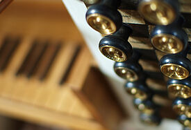 Orgel-Register © vm / iStockphoto