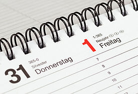 Blick auf den 1. Januar 2016 - Neujahr - auf einen Tischkalender