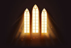 Kirchenfenster, durch das Licht scheint 
