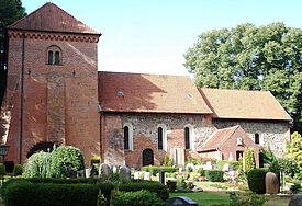 Die romanische Dorfkirche in Warder (Kreis Segeberg)