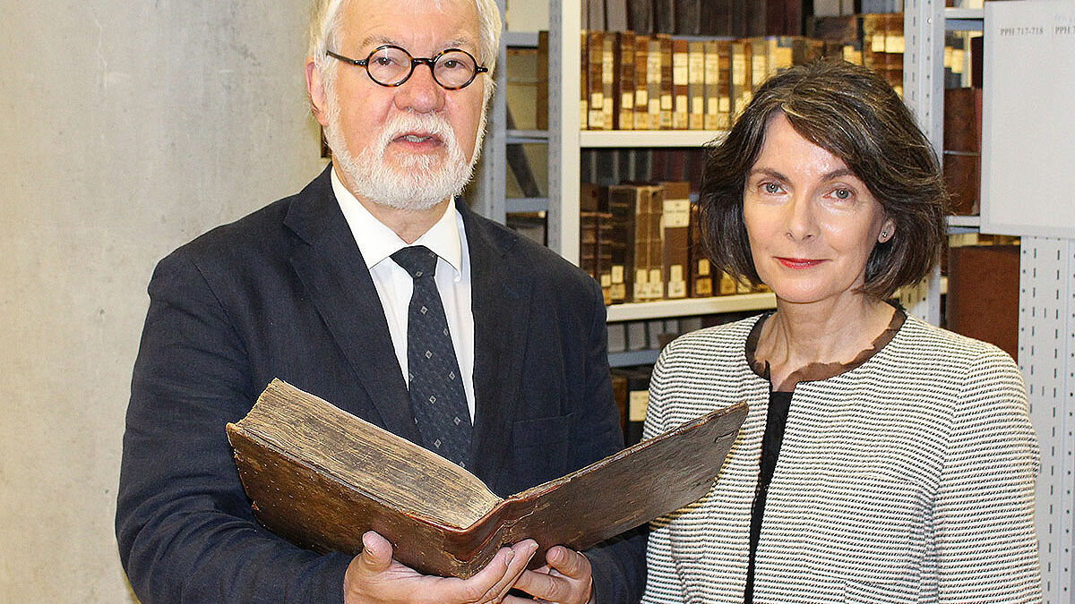 Rechtzeitig zum Reformationsjubiläum 2017 hat die Kieler Uni-Bibliothek ihre Bestände durchsucht. Zum Vorschein kamen wenig beachtete Luther-Erstausgaben und frühe Lutherdrucke. Zum Jubiläum sollen sie erstmals ausgestellt werden. 
