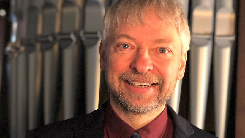 Kirchenmusikdirektor Peter Wolff aus Lübeck "Ich improvisiere gerne an den Orgeln", sagt der frisch zum Kirchenmusikdirektor ernannte Lübecker Kantor Peter Wolff.